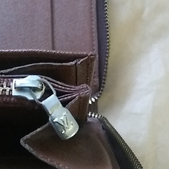 SOLD. 💕Authentic Louis Vuitton Monogram Zippy Wallet - Picture 14 of 16